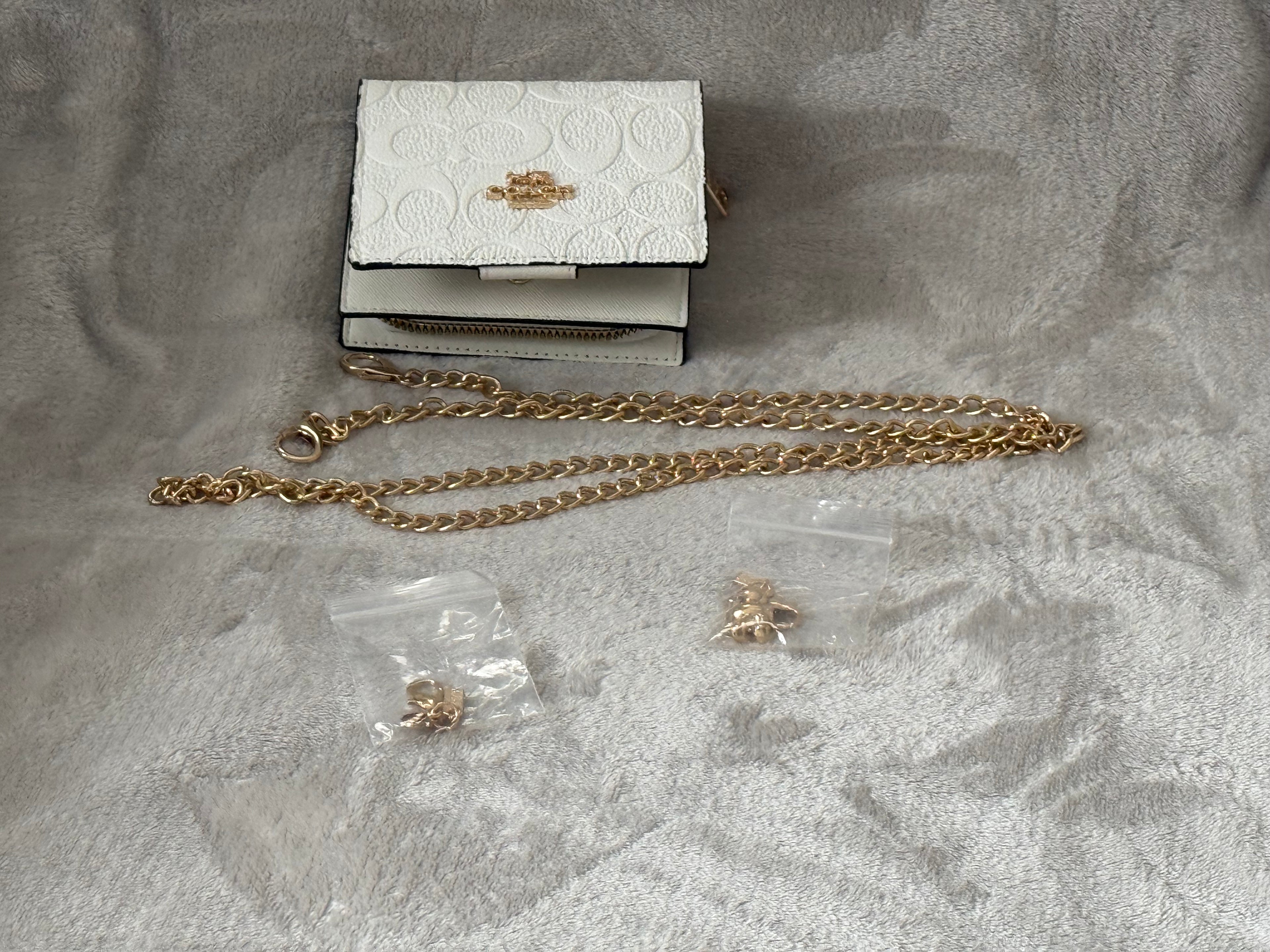 Ivory/white Wallet