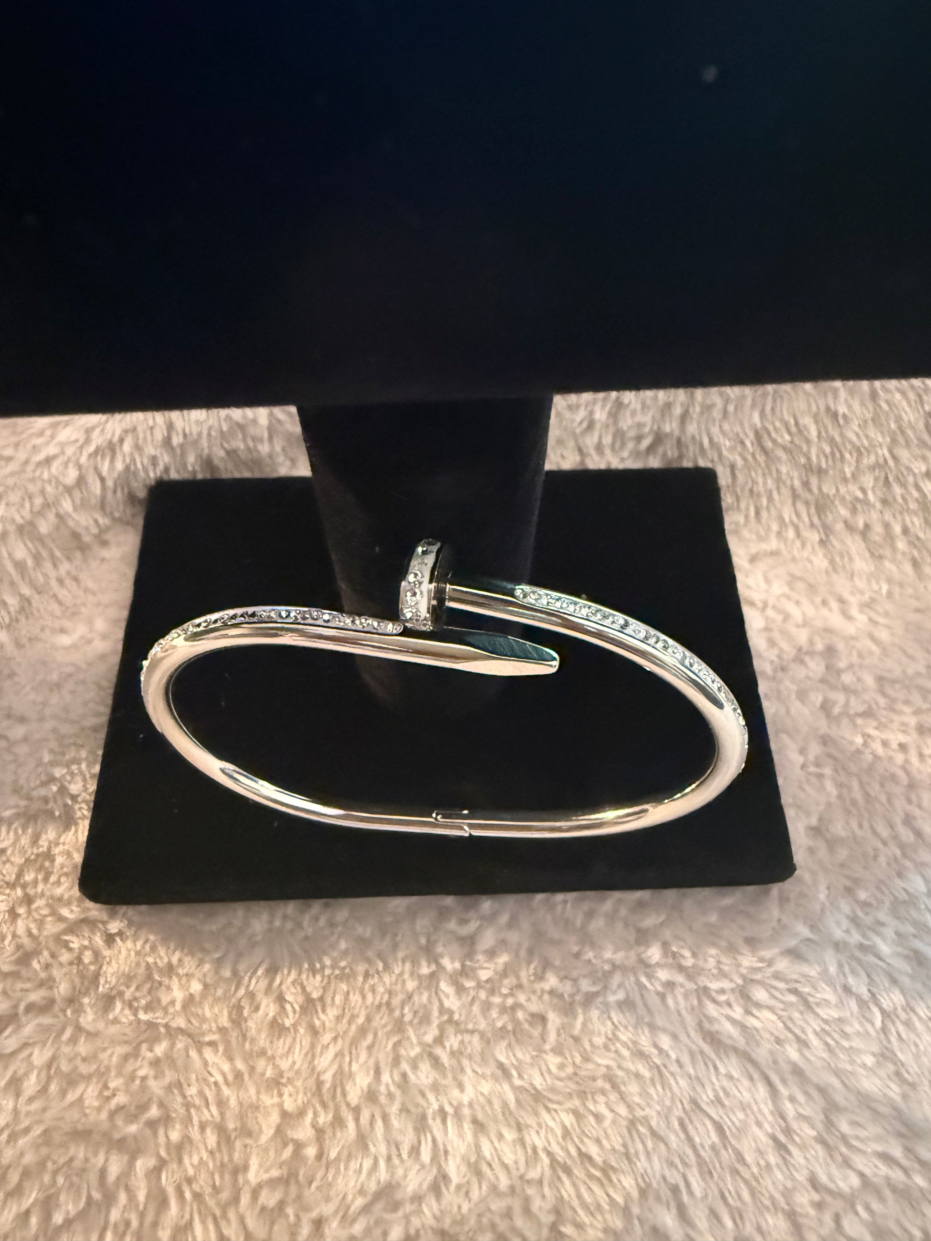 Éclat Argent — Silvertone Diamond Cuff